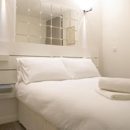 Stylish Centre Living *