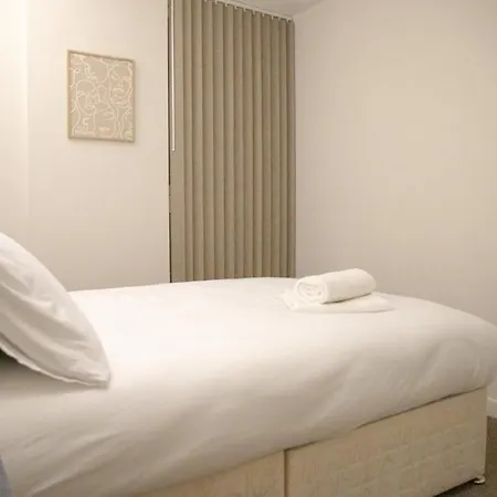 Stylish Centre Living Apartment