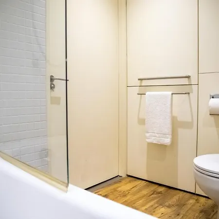 Stylish Centre Living Apartment *