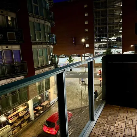 Stylish Centre Living *
